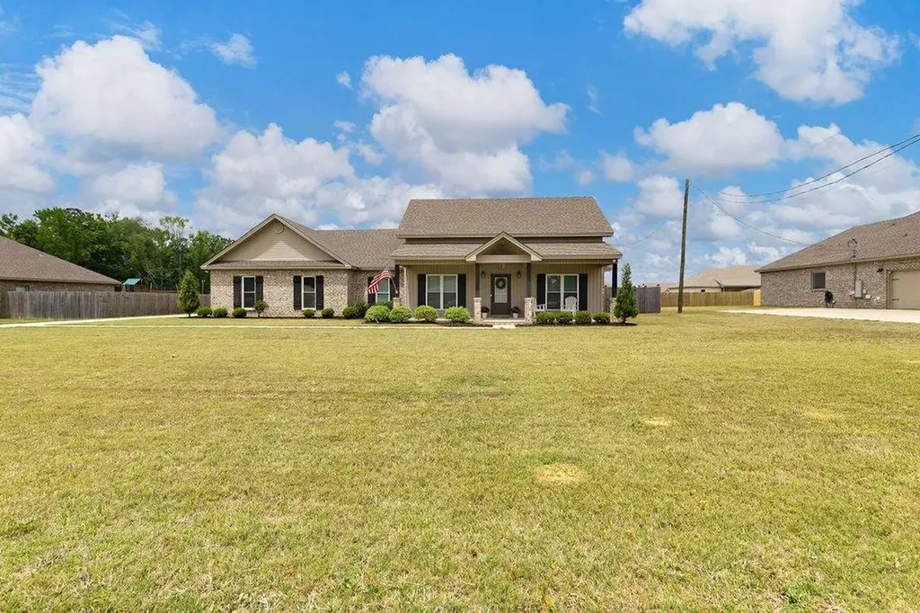 463 County Road 40 East Deatsville AL 36022