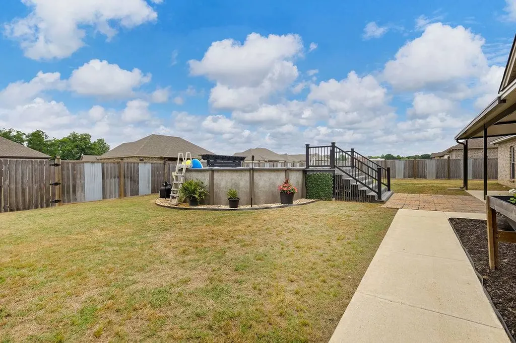 463 County Road 40 East Deatsville AL 36022
