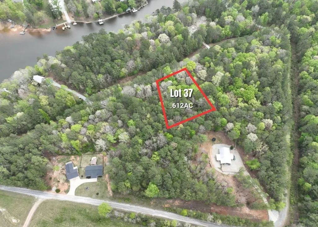 Lot 37 Crystal Cove Wedowee AL 36278