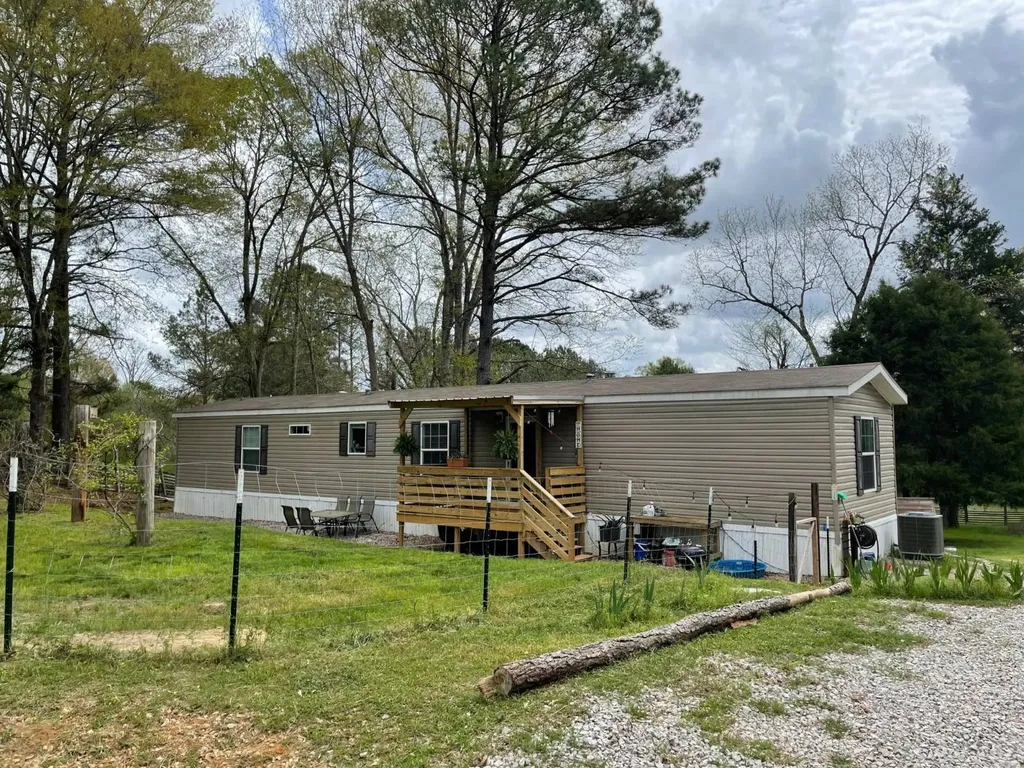 130 Honeycut Randolph AL 36792