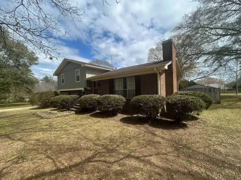 163 Maple Drive Maplesville AL 36750