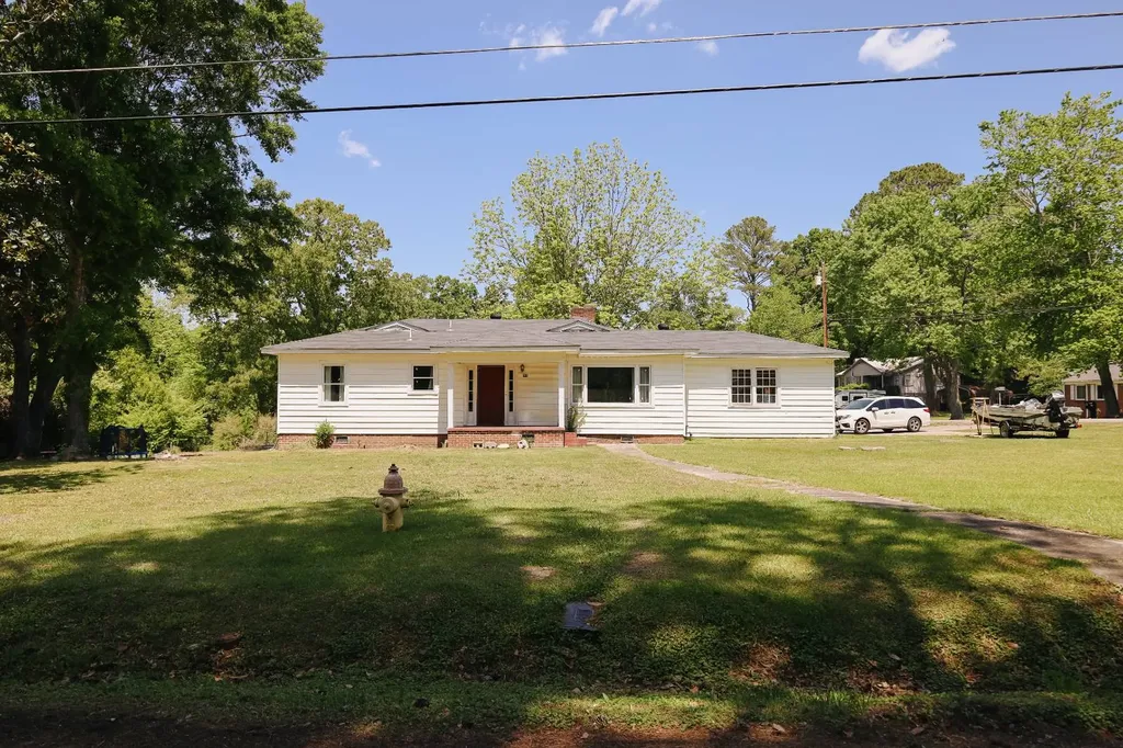 201 Hinds Road Gadsden AL 35904