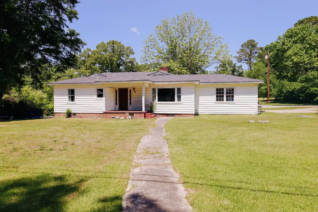 201 Hinds Road Gadsden AL 35904