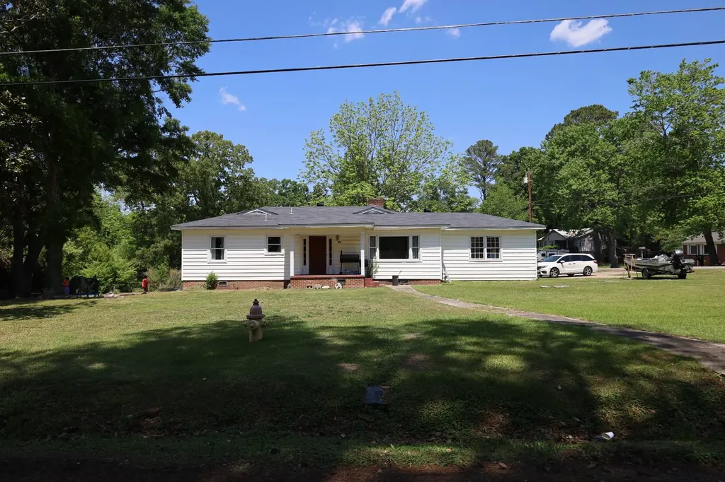 201 Hinds Road Gadsden AL 35904
