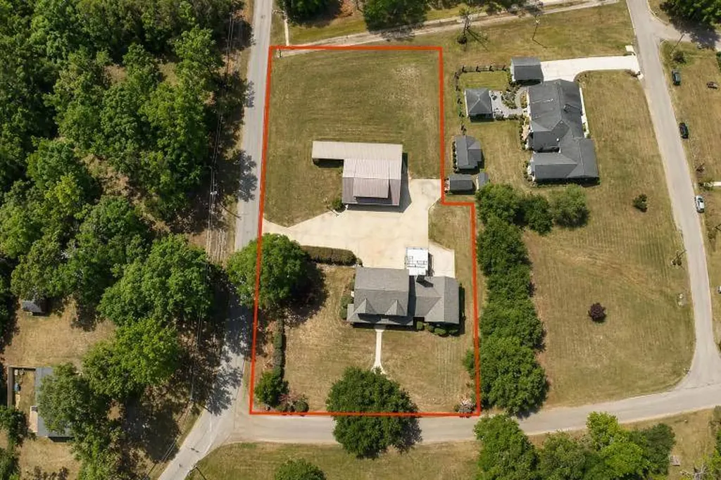 115 5th Avenue Grove Hill AL 36451