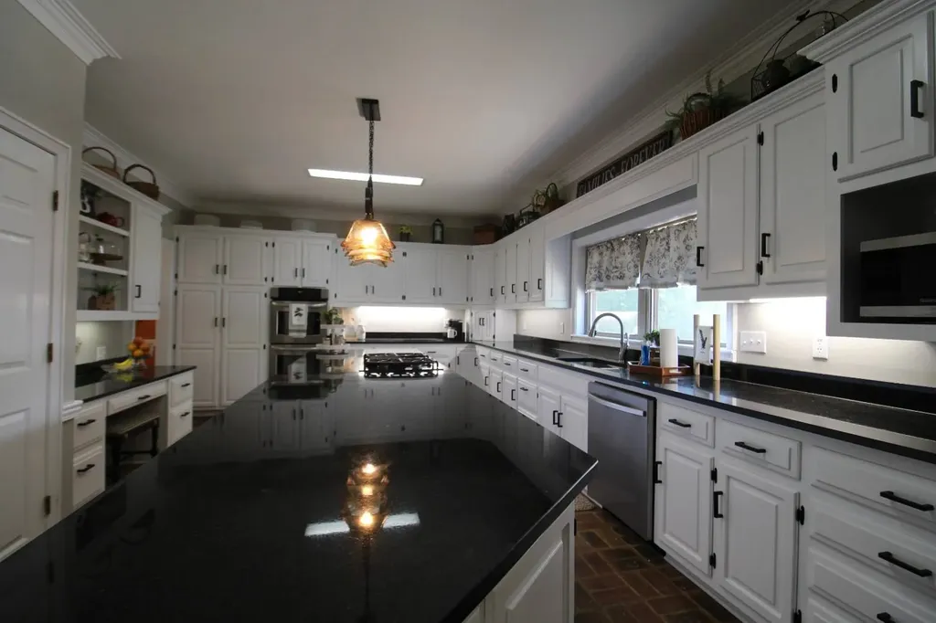 115 5th Avenue Grove Hill AL 36451