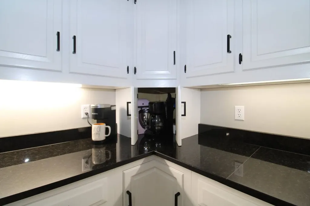 115 5th Avenue Grove Hill AL 36451