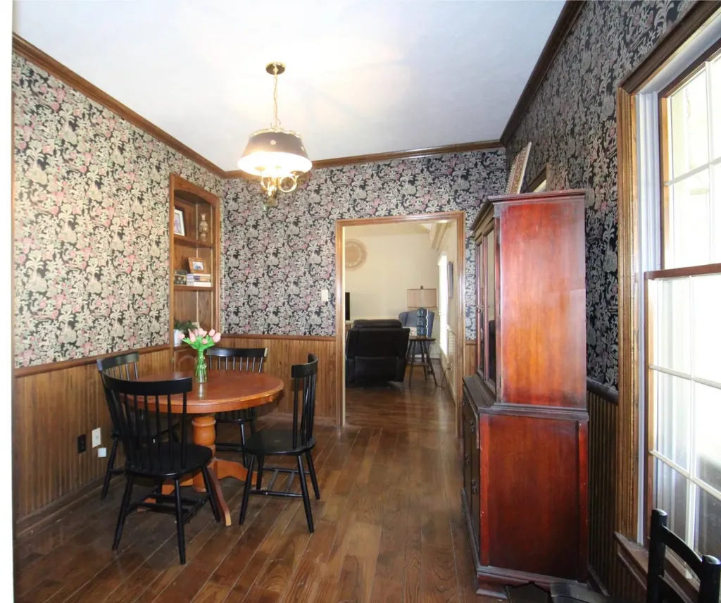 115 5th Avenue Grove Hill AL 36451