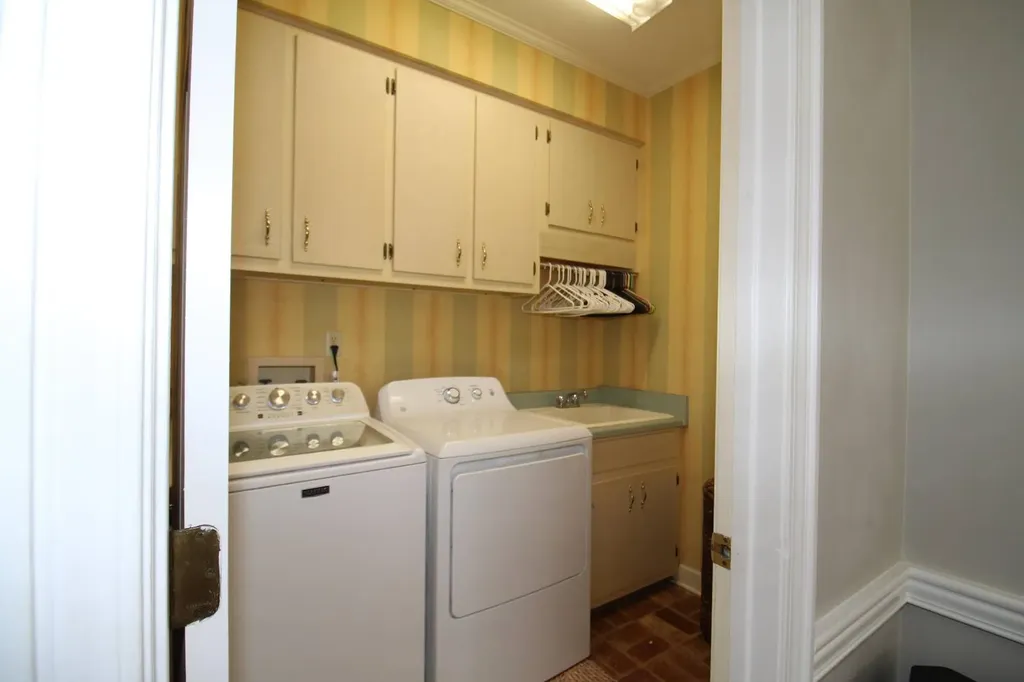 115 5th Avenue Grove Hill AL 36451