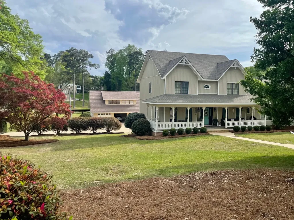 115 5th Avenue Grove Hill AL 36451