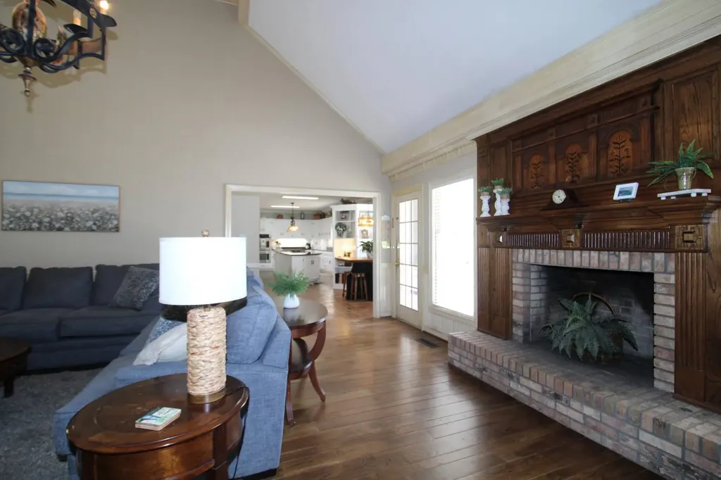 115 5th Avenue Grove Hill AL 36451