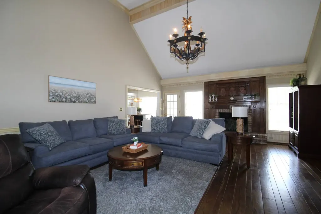 115 5th Avenue Grove Hill AL 36451