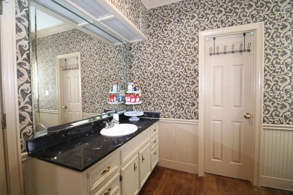 115 5th Avenue Grove Hill AL 36451