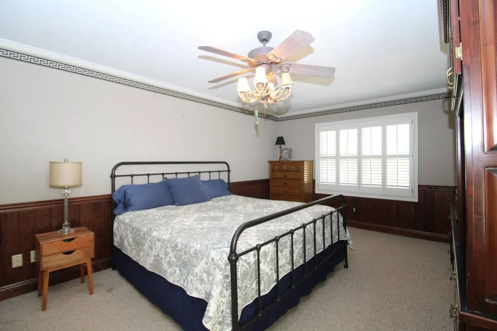115 5th Avenue Grove Hill AL 36451