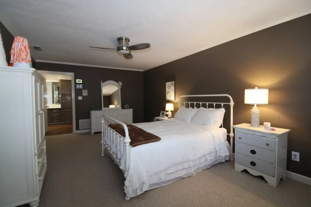 115 5th Avenue Grove Hill AL 36451