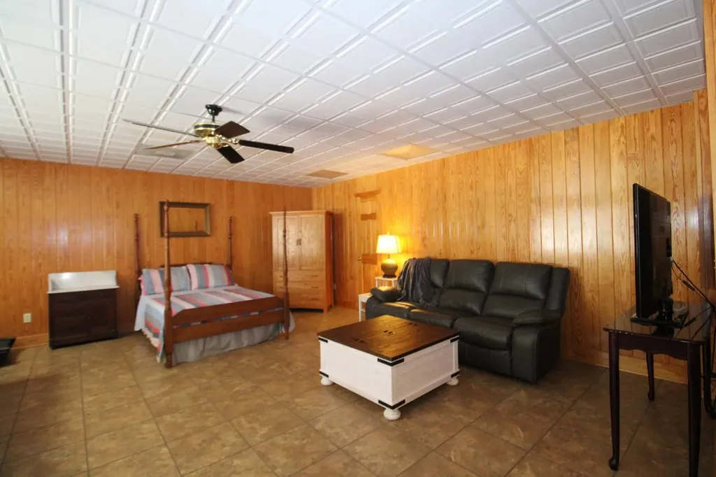 115 5th Avenue Grove Hill AL 36451