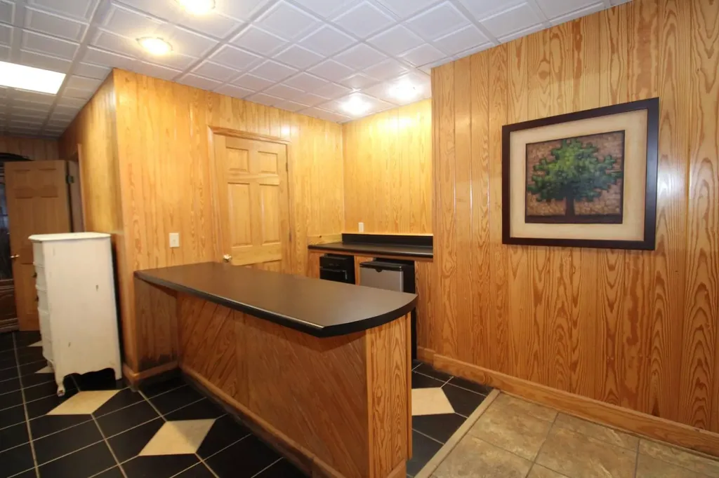 115 5th Avenue Grove Hill AL 36451