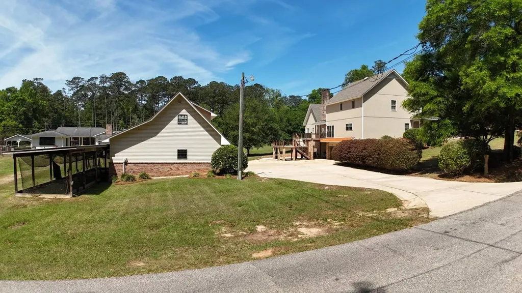 115 5th Avenue Grove Hill AL 36451