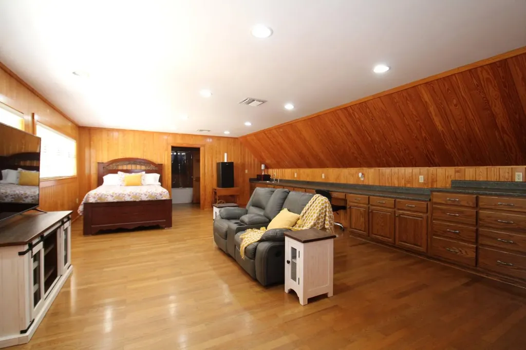 115 5th Avenue Grove Hill AL 36451