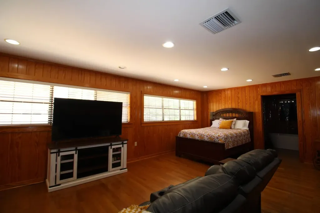 115 5th Avenue Grove Hill AL 36451