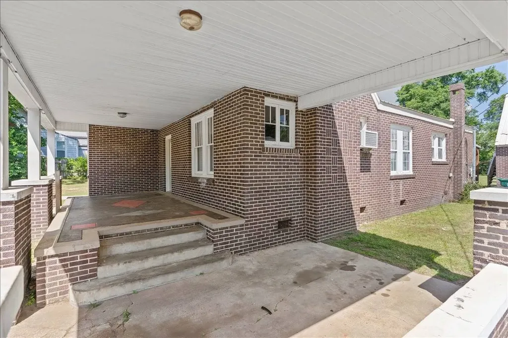 445 E Eufaula Ozark AL 36360