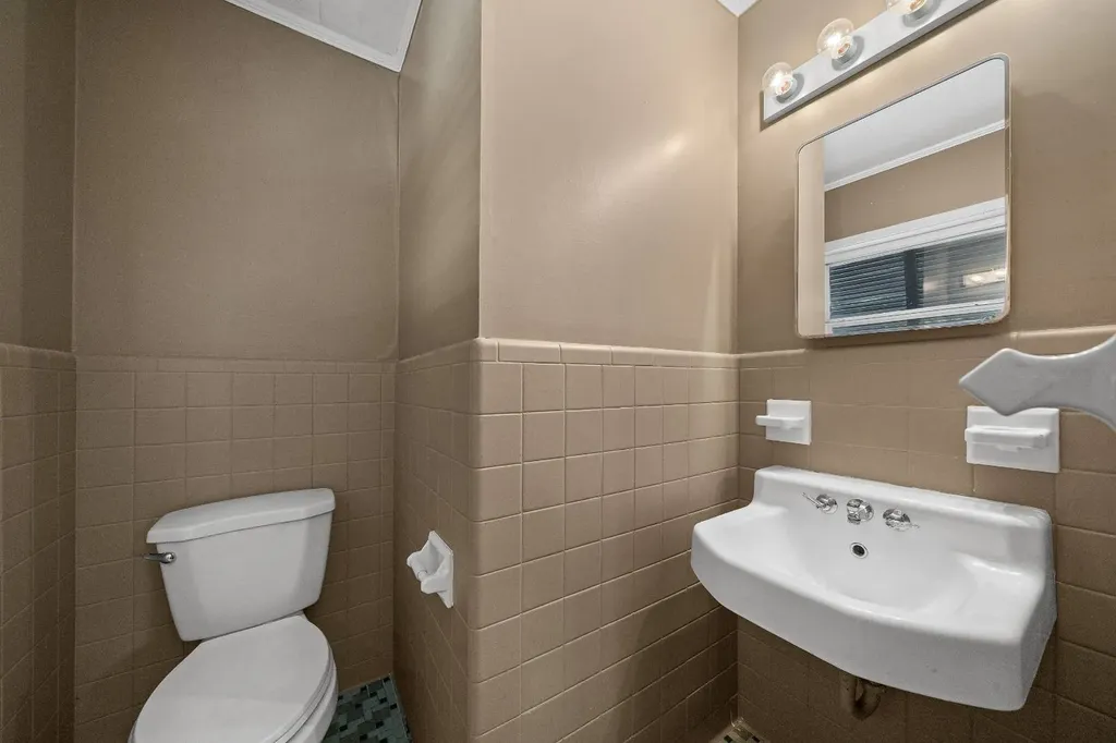 208 N. Ingleside Street Fairhope AL 36532