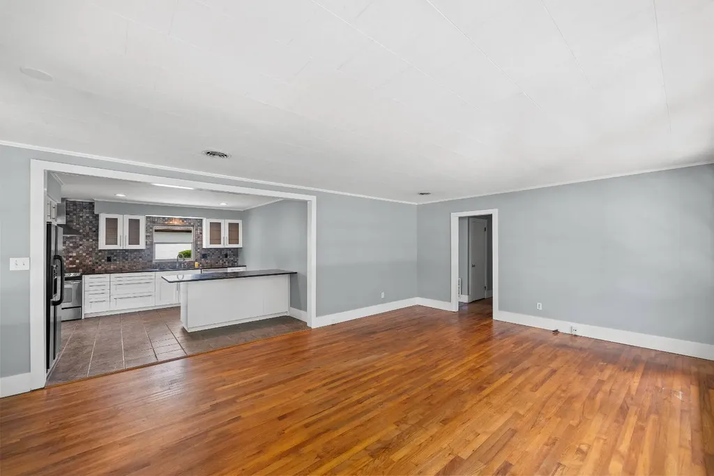 208 N. Ingleside Street Fairhope AL 36532