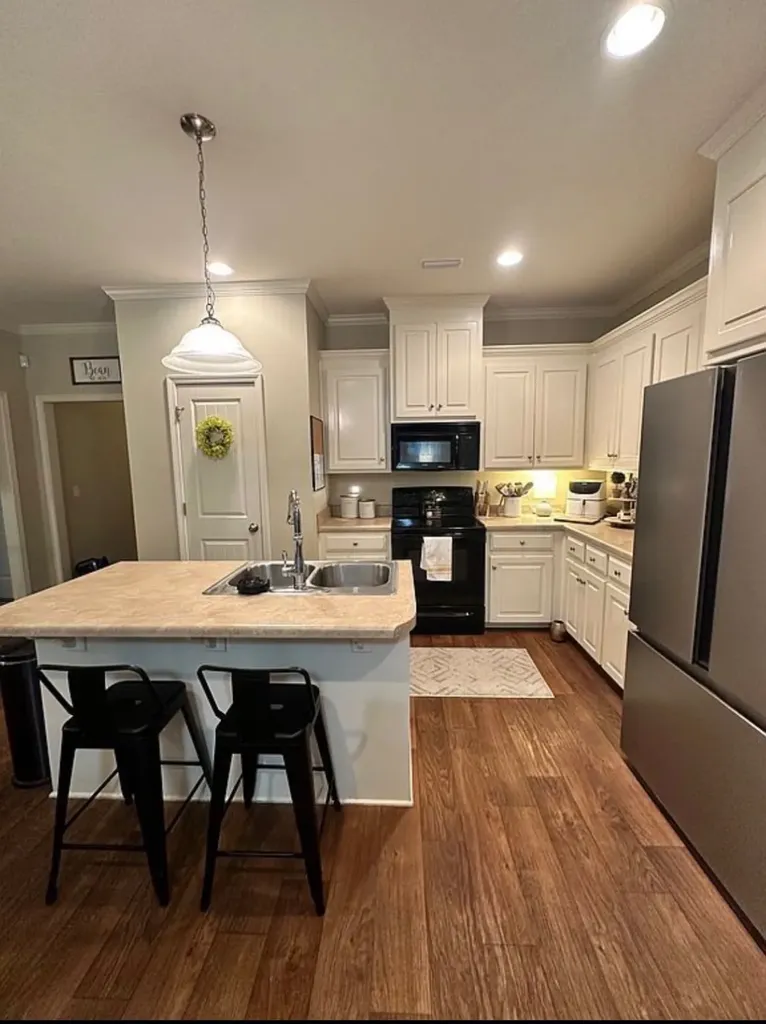 300 Melrose Lane Dothan AL 36303