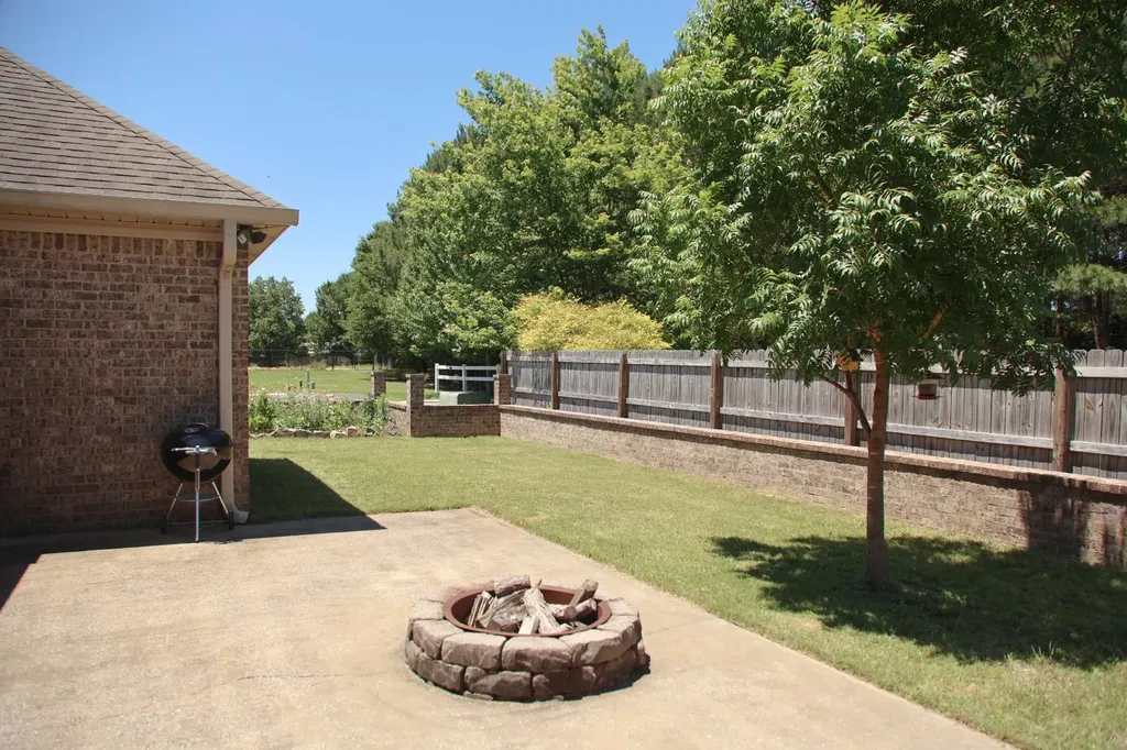 3600 Wagon Way Northport AL 35473