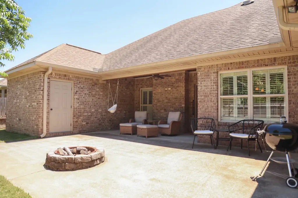3600 Wagon Way Northport AL 35473