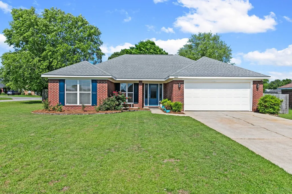 21637 Shadowbrook Street Robertsdale AL 36567