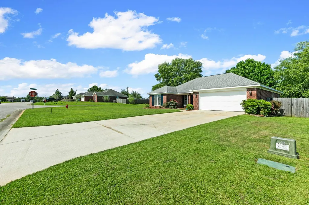 21637 Shadowbrook Street Robertsdale AL 36567