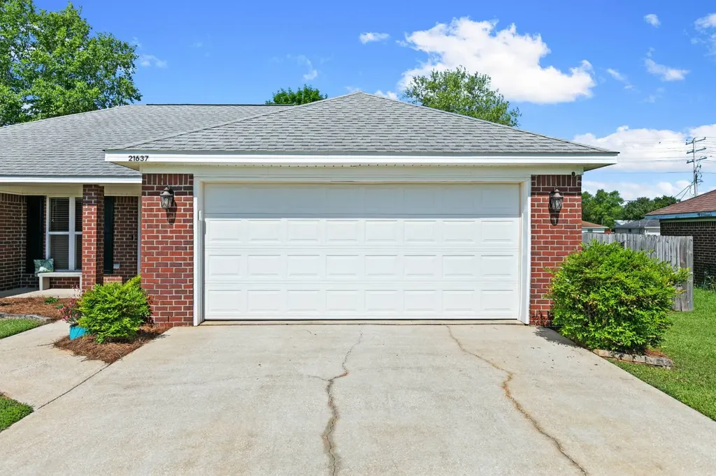21637 Shadowbrook Street Robertsdale AL 36567