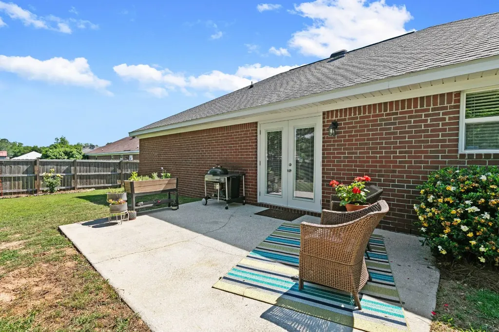 21637 Shadowbrook Street Robertsdale AL 36567