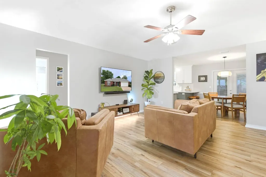 21637 Shadowbrook Street Robertsdale AL 36567