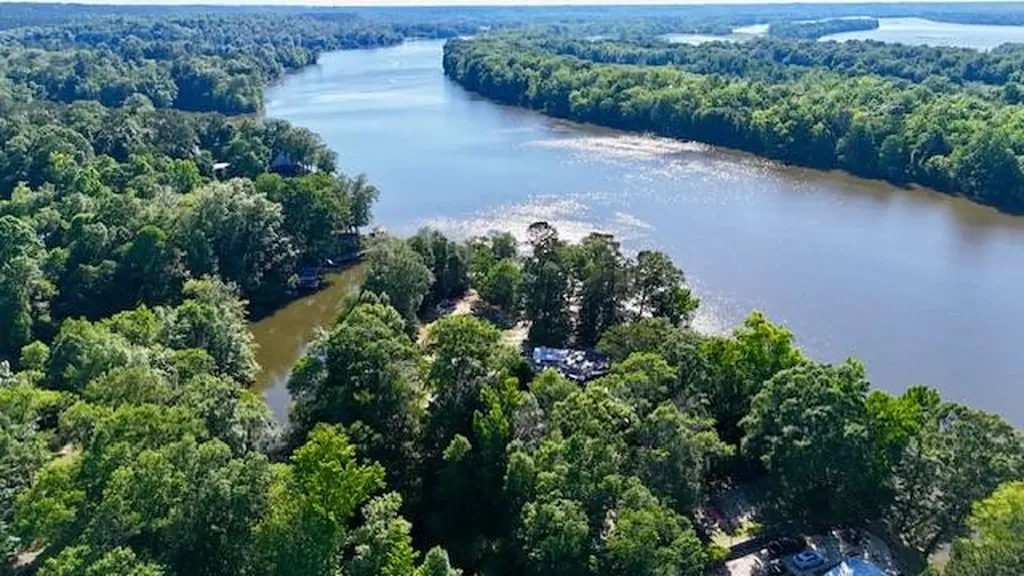 898 Lakeshore Drive Camden AL 36726
