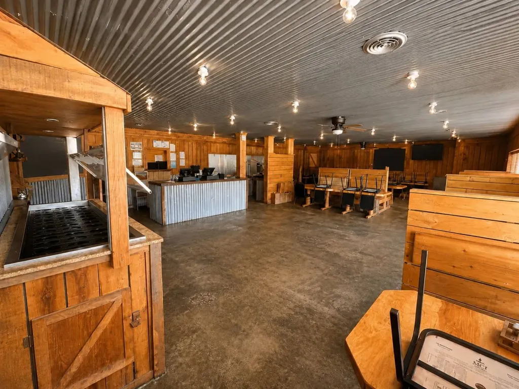 1717 State Highway 17 Hamilton AL 35570