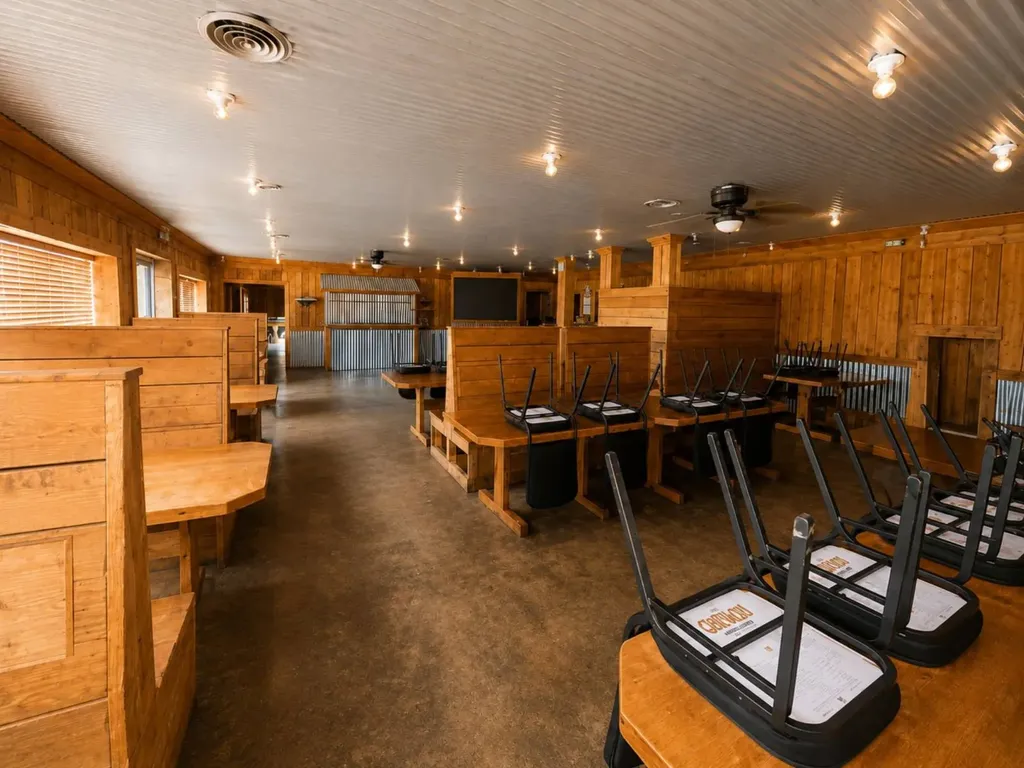 1717 State Highway 17 Hamilton AL 35570