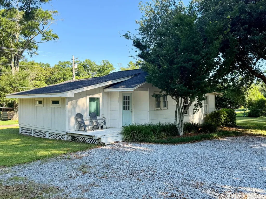 717 Morphy Avenue Fairhope AL 36532