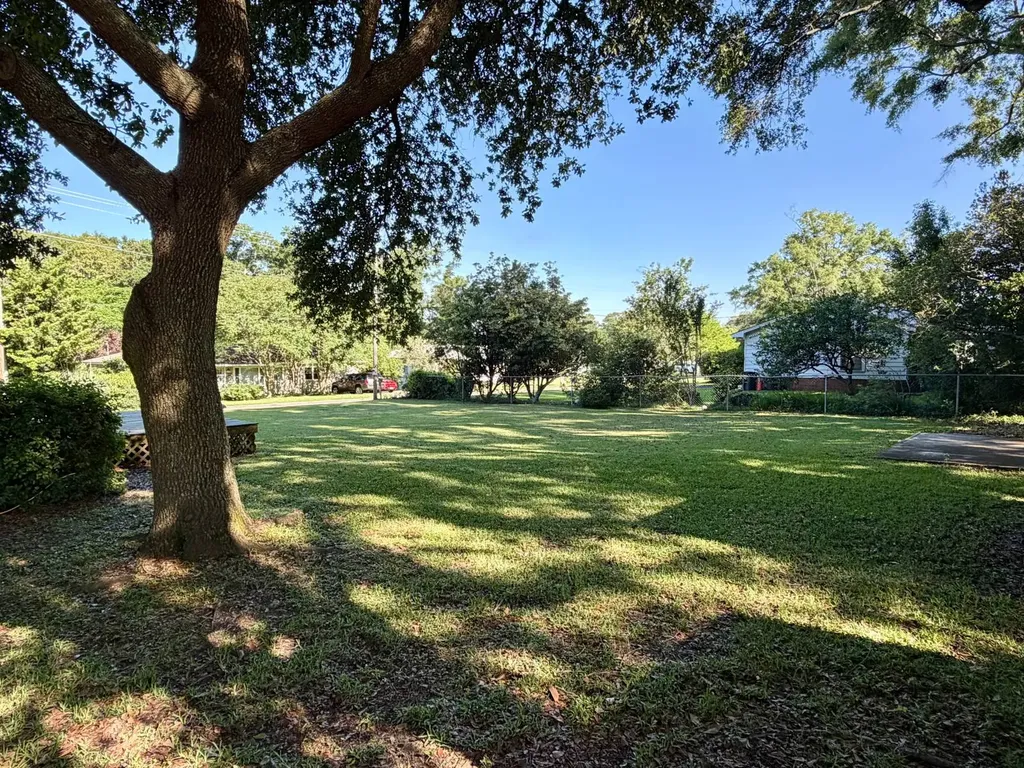 717 Morphy Avenue Fairhope AL 36532