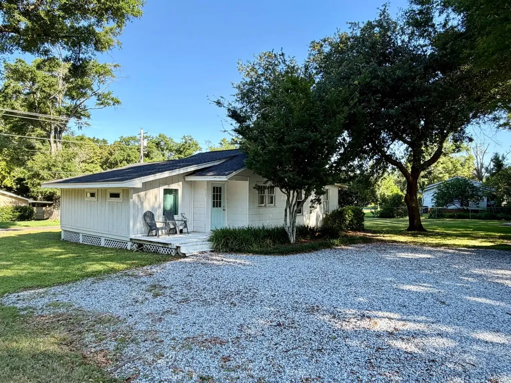 717 Morphy Avenue Fairhope AL 36532