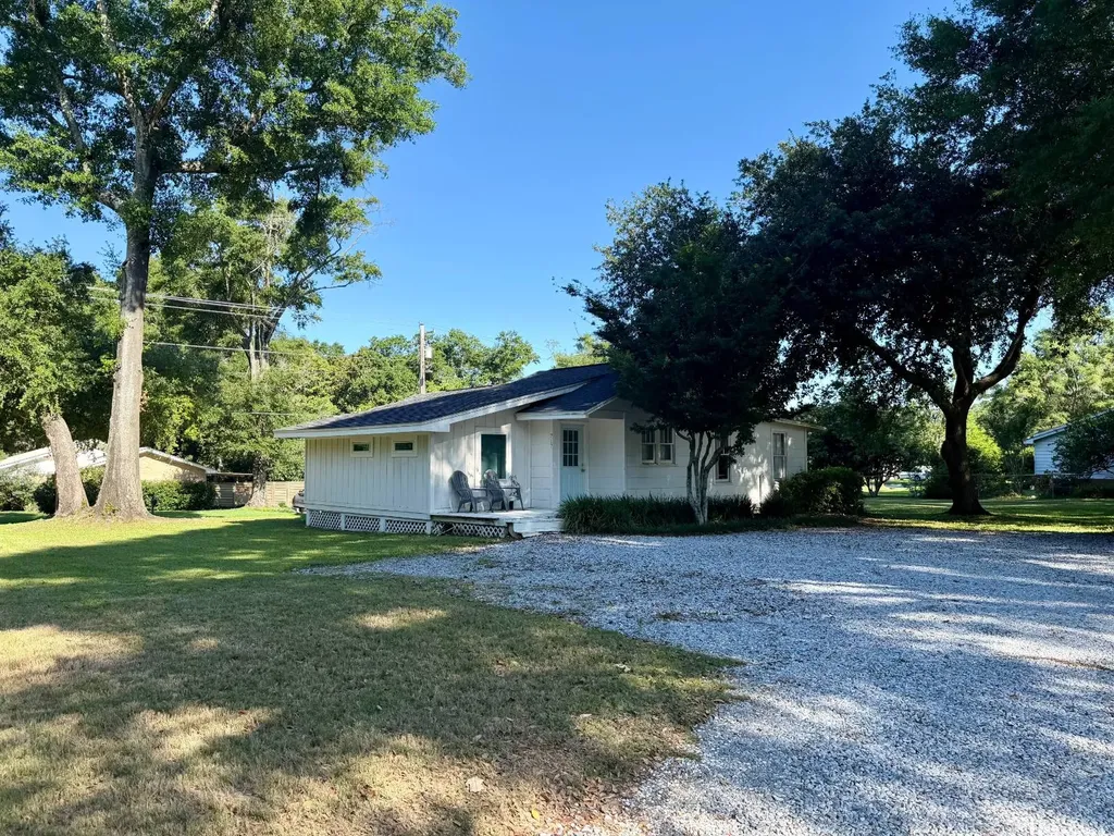 717 Morphy Avenue Fairhope AL 36532