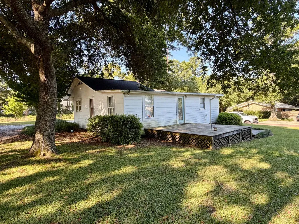 717 Morphy Avenue Fairhope AL 36532