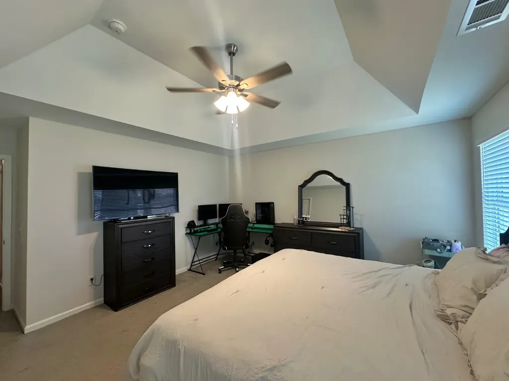 1844 Landing Place Deatsville AL 36022