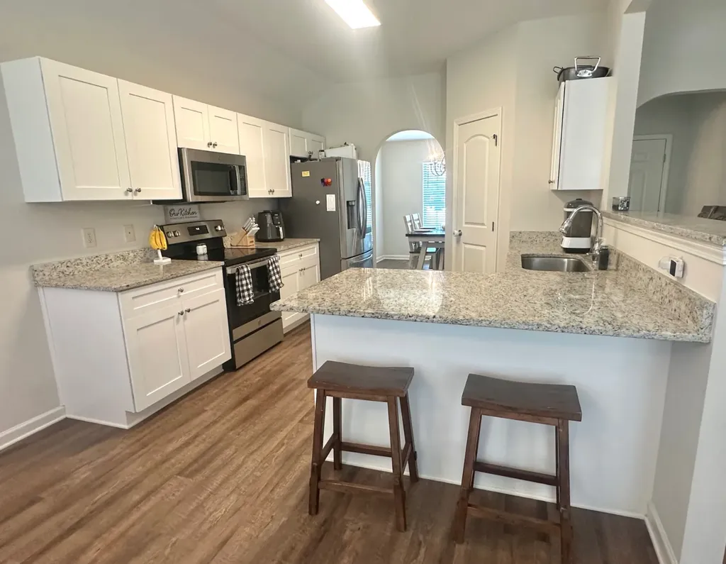 1844 Landing Place Deatsville AL 36022