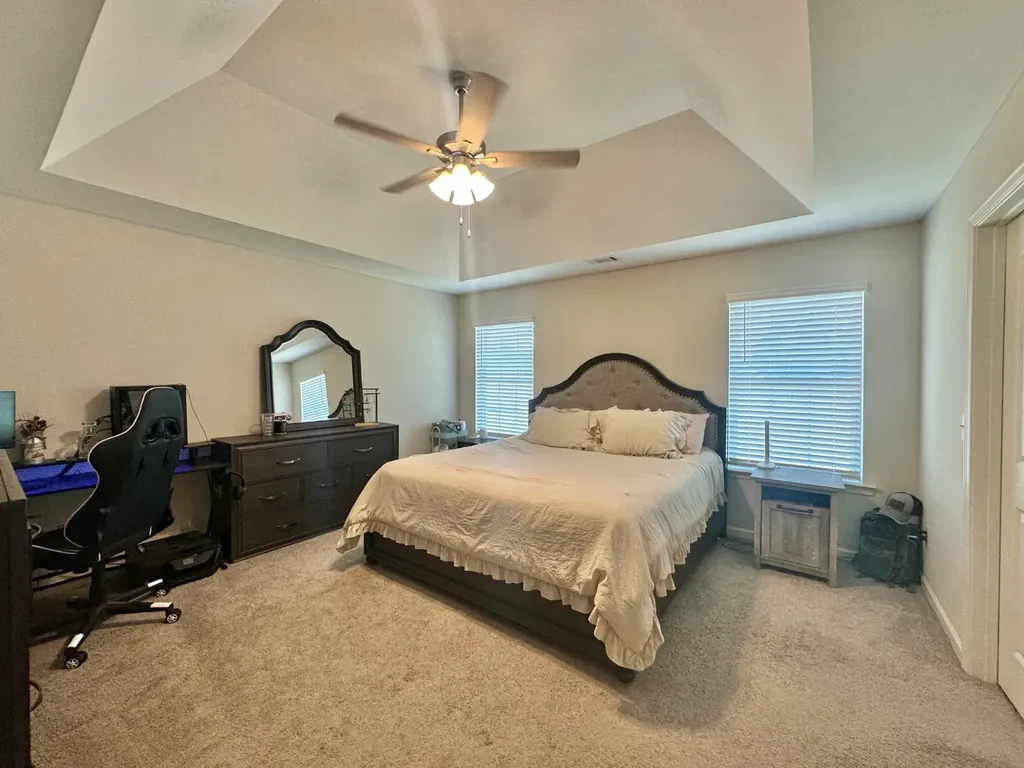 1844 Landing Place Deatsville AL 36022