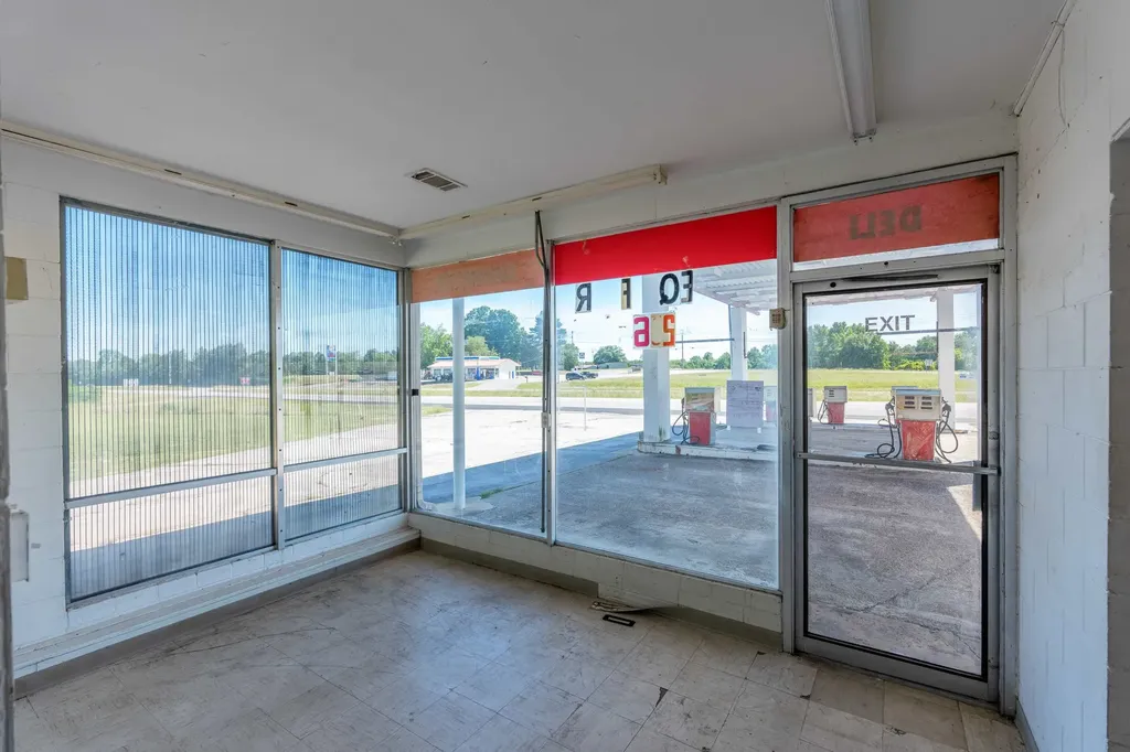 23590 Hwy 157 N & Hwy 101 N Town Creek AL 35603