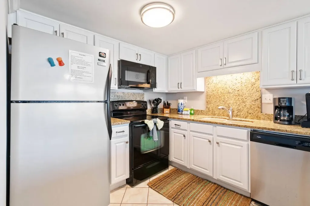 407 W Beach Boulevard Gulf Shores AL 36542