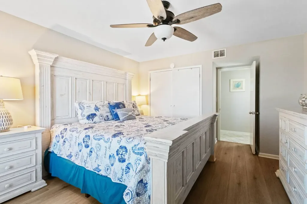 407 W Beach Boulevard Gulf Shores AL 36542