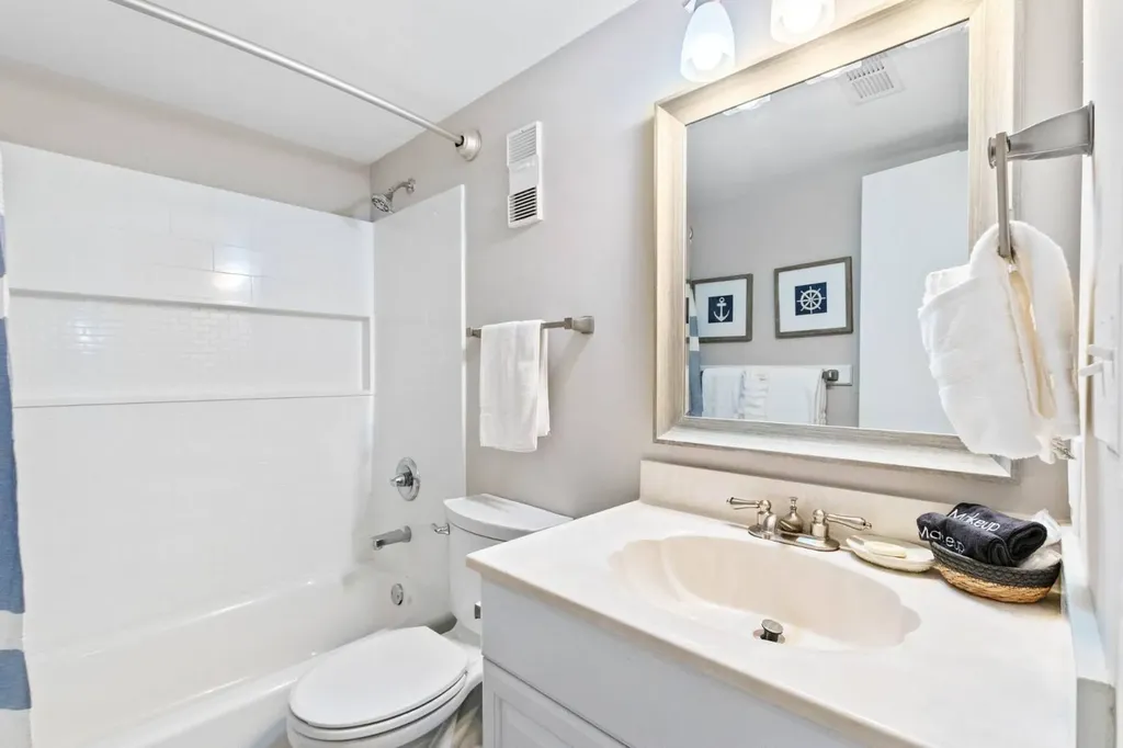 407 W Beach Boulevard Gulf Shores AL 36542